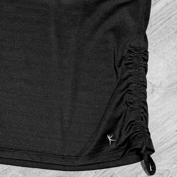 Ladies' Danskin Athletic Workout Shirt black long sleeve with ruching sz med. - Picture 4 of 8
